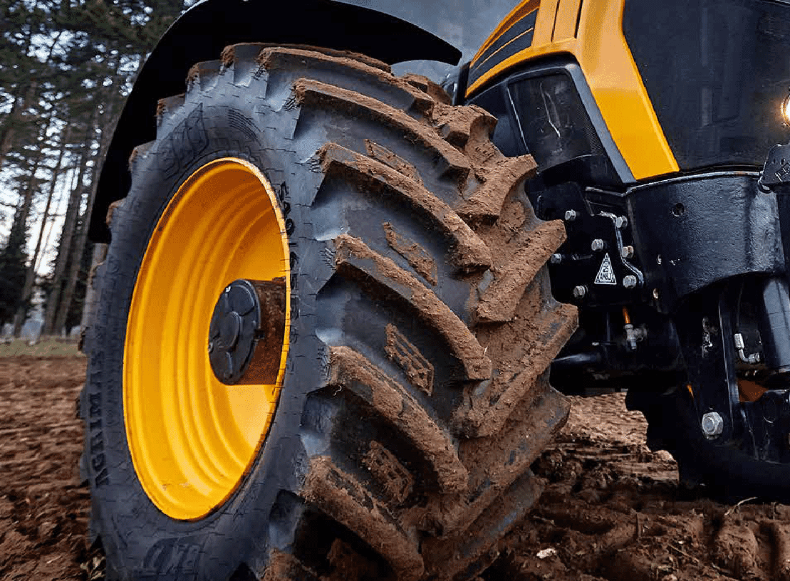 Vi har dæk til alle slags køretøjer  i industrien. Uanset om det er til lastvogne,  kraner, trailere, trucks eller andre